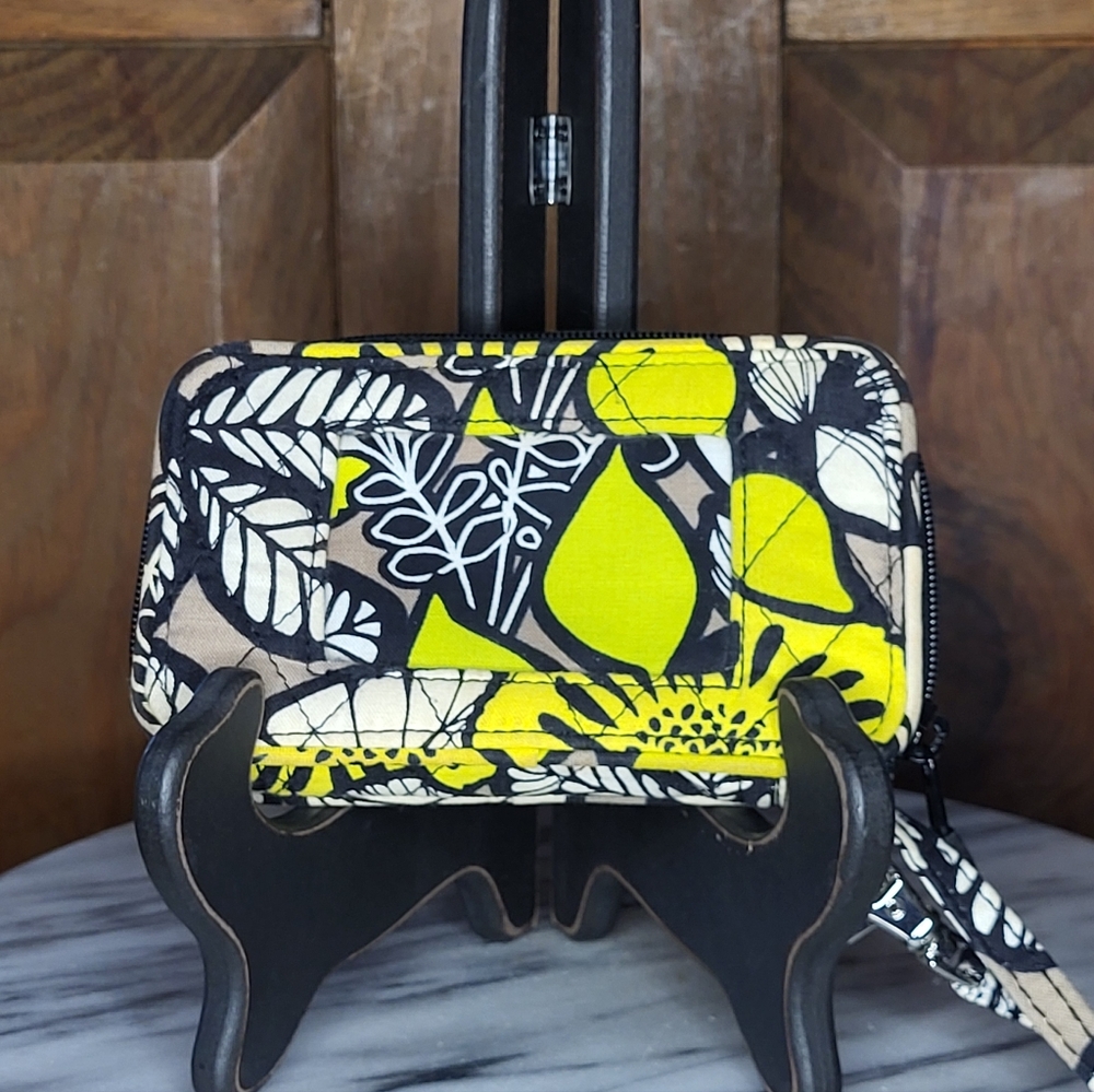 Vera Bradley Citron wallet - Picture 9 of 15